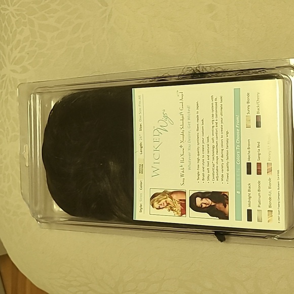 Siren mocha Brown wicked wigs 26-in length NWT - Picture 2 of 6